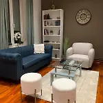 Διαμέρισμα Large Duplex Near Luxembourg *