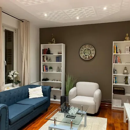 Large Duplex Near Luxembourg לונווי