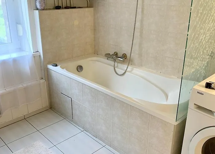 Large Duplex Near Luxembourg * לונווי