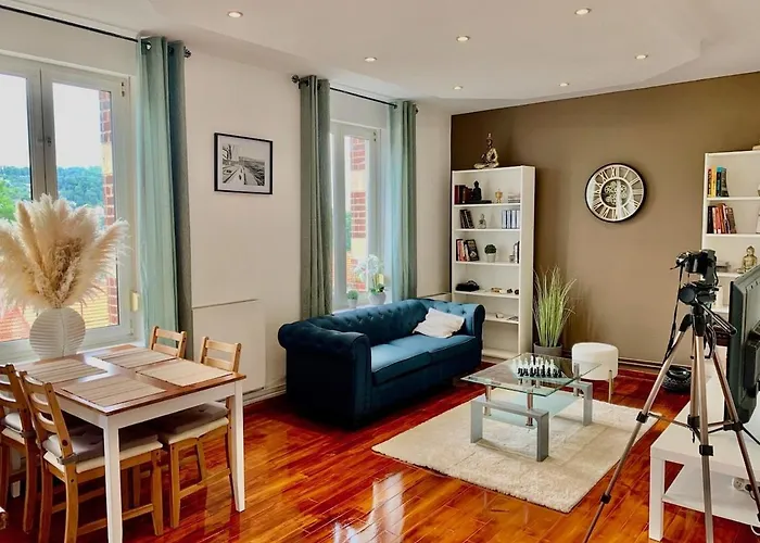 דירה Large Duplex Near Luxembourg *